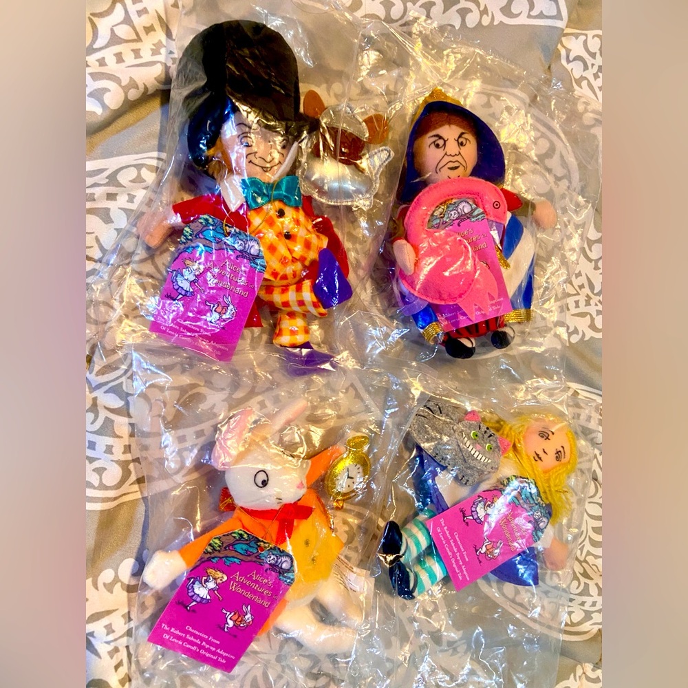 Set of 4 Alice’s Adventures in Wonderland Plush Dolls based on R Sabudas book